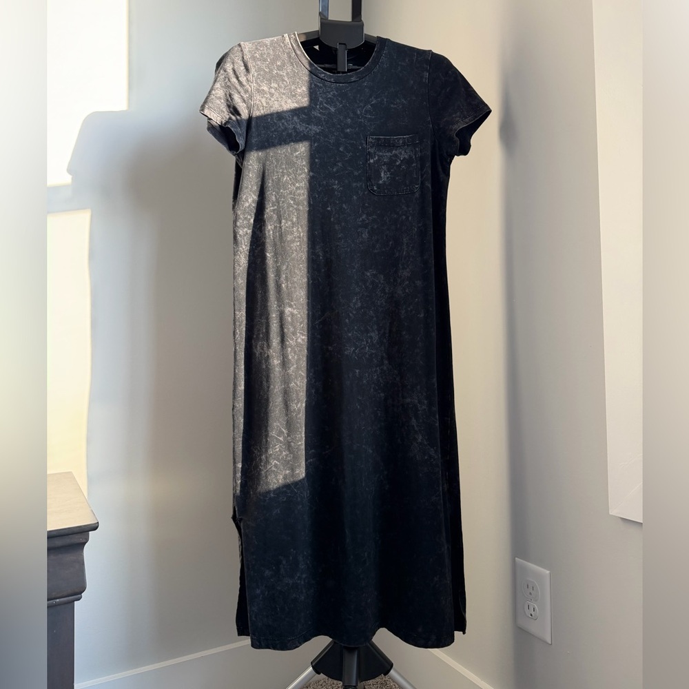 Time & Tru | Black T-Shirt Casual Women's Dress Size M